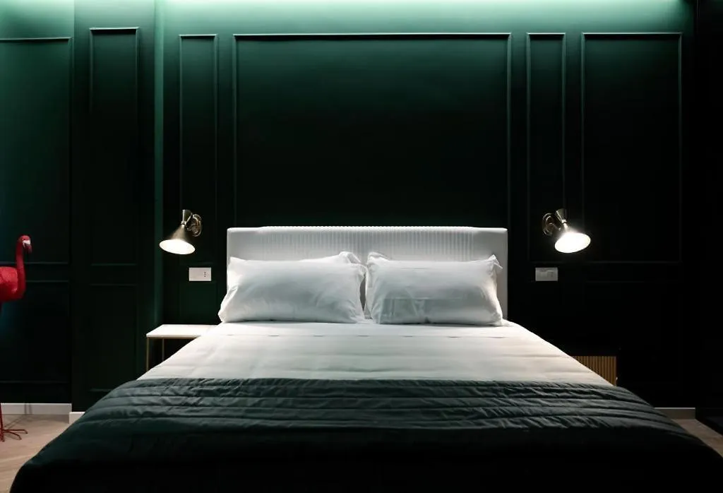 Salotto Room Boutique Pescara-1
